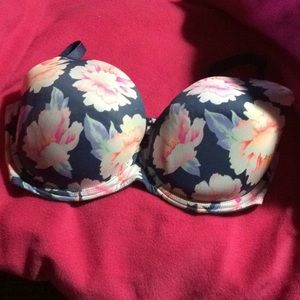 PINK Victoria’s Secret bra